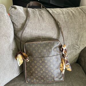 Louis Vuitton monogram Marceau GM crossbody w/free twillys